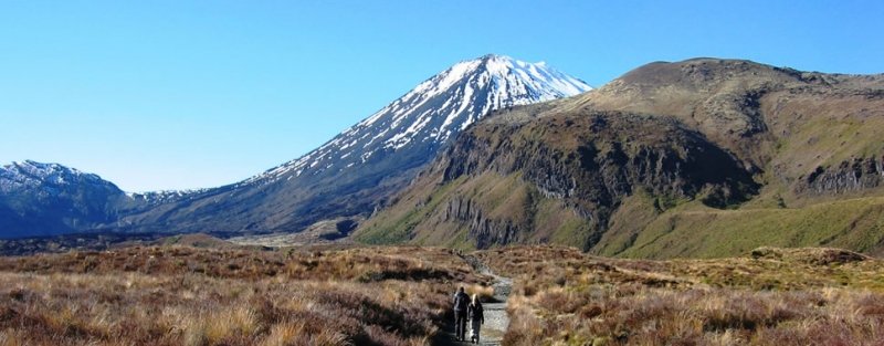 01-hike-tongariro